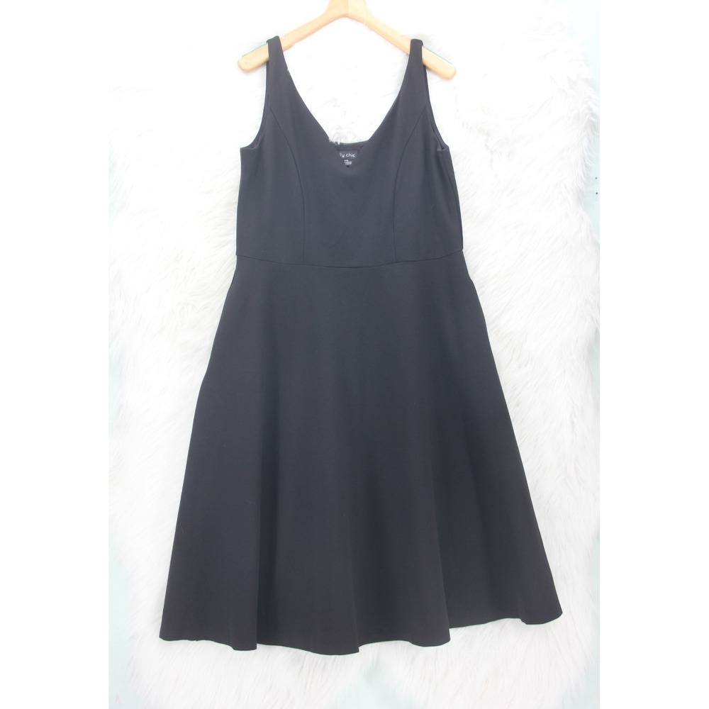 City Chic Dress w/Pockets Sleeveless Sz S/16 Women Black Fit n Flare LBD Staple